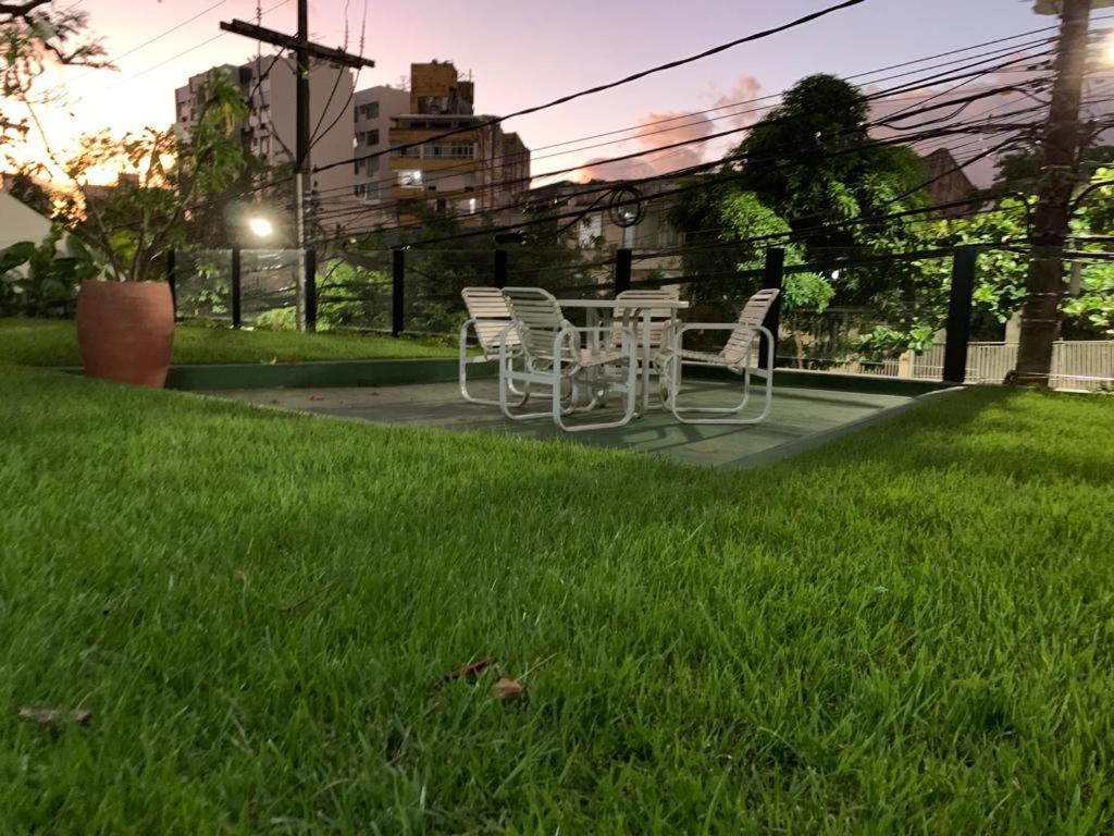 Maravilhoso Apartamento 2 Quartos Com Ofuro Porto Da Barra Salvador Summer Barra Flat Kültér fotó